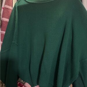 Elegant Green Women's Sweater